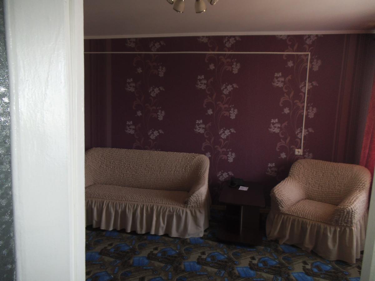 Circus Hotel Homel Buitenkant foto