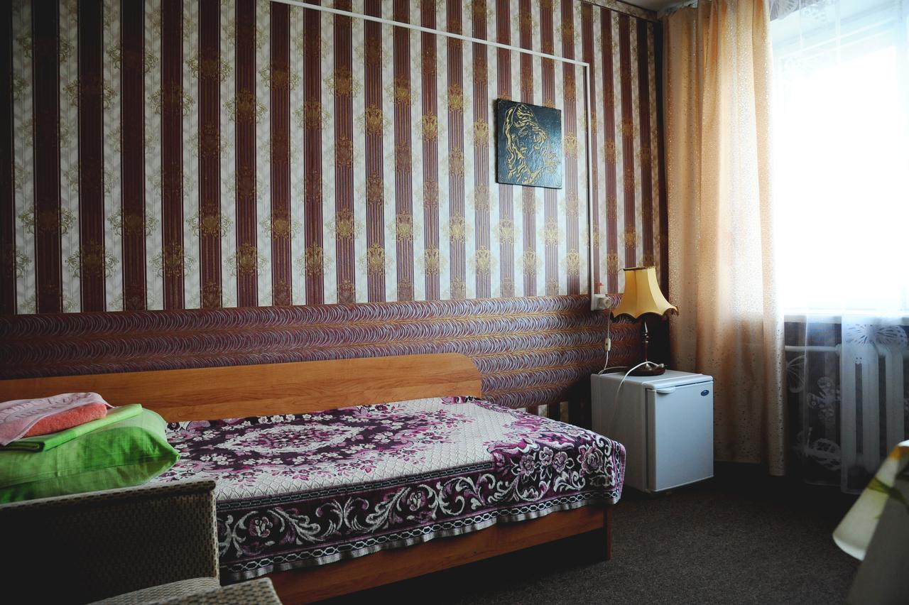 Circus Hotel Homel Buitenkant foto